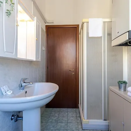 Virginia アパート *